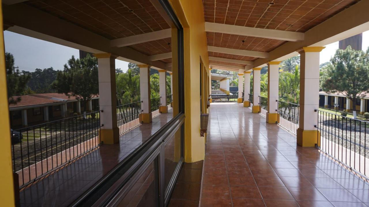 Zafra Hotel Retalhuleu Luaran gambar