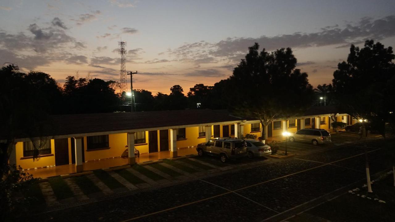 Zafra Hotel Retalhuleu Luaran gambar