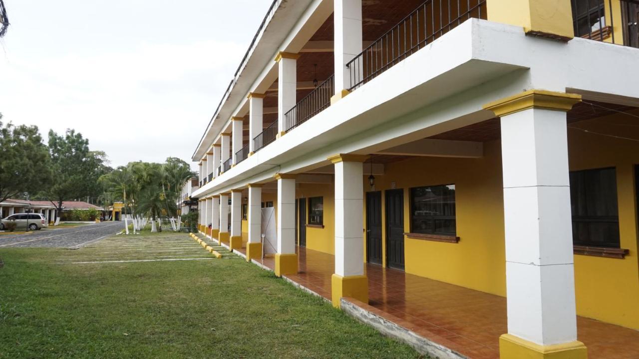 Zafra Hotel Retalhuleu Luaran gambar