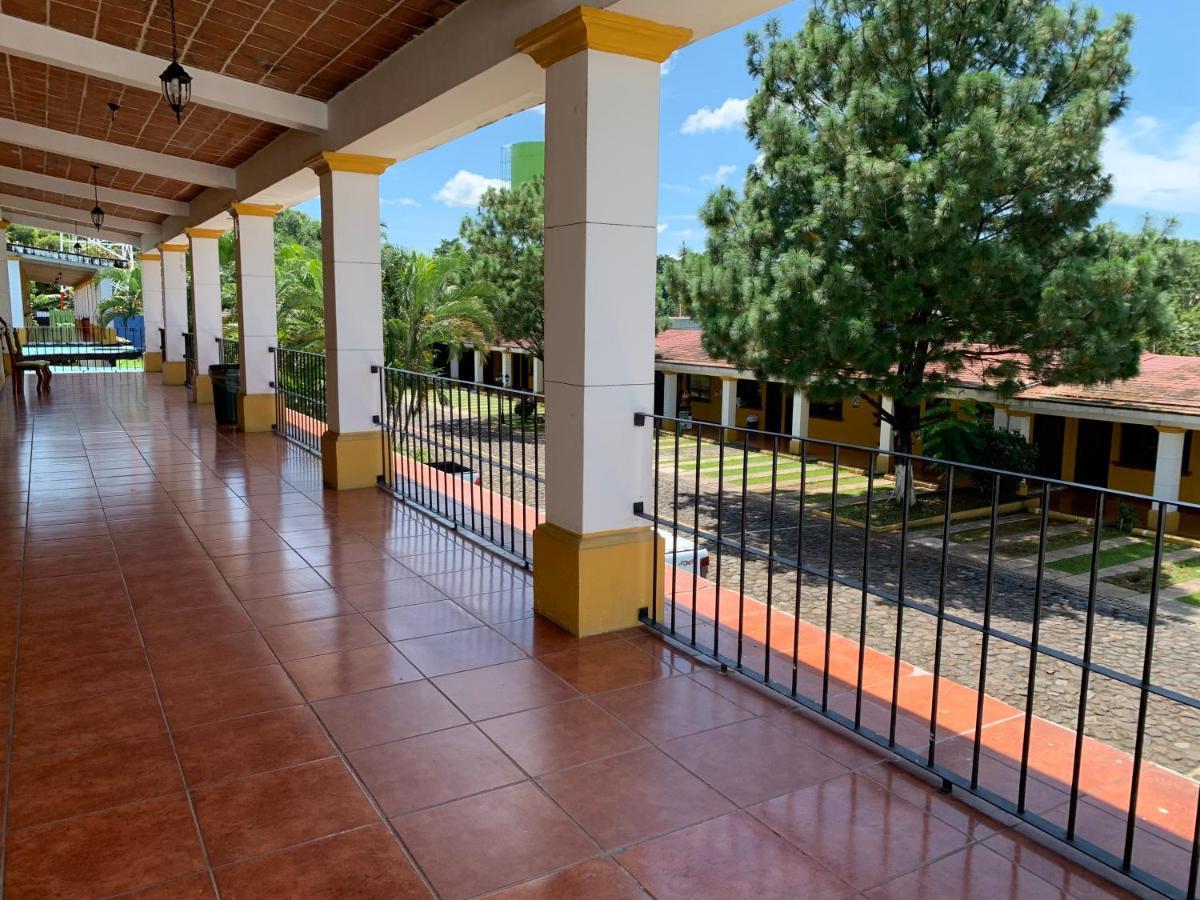 Zafra Hotel Retalhuleu Luaran gambar
